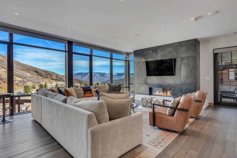 Ski-In/Ski-Out Residence At One Snowmass West - Snowmass Village, Colorado