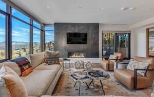 Ski-In/Ski-Out Residence At One Snowmass West - Snowmass Village, Colorado