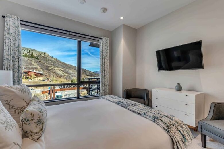 Ski-In/Ski-Out Residence At One Snowmass West - Snowmass Village, Colorado