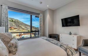 Ski-In/Ski-Out Residence At One Snowmass West - Snowmass Village, Colorado