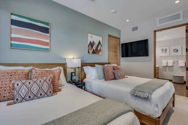 Ski-In/Ski-Out Residence At One Snowmass West - Snowmass Village, Colorado