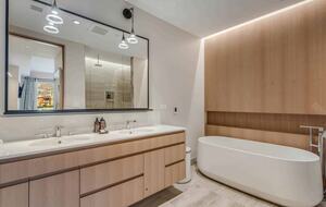 Ski-In/Ski-Out Residence At One Snowmass West - Snowmass Village, Colorado