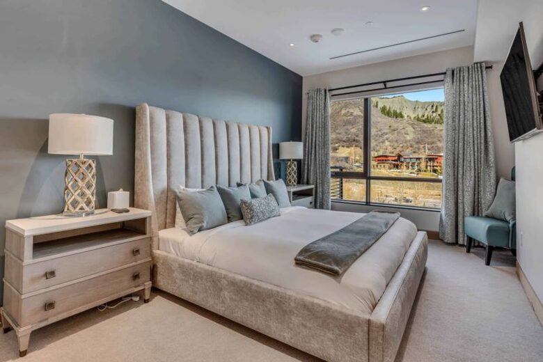Ski-In/Ski-Out Residence At One Snowmass West - Snowmass Village, Colorado