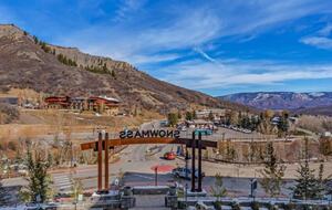 Ski-In/Ski-Out Residence At One Snowmass West - Snowmass Village, Colorado