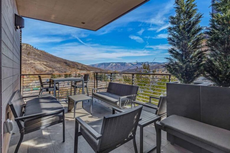 Ski-In/Ski-Out Residence At One Snowmass West - Snowmass Village, Colorado