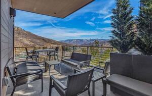 Ski-In/Ski-Out Residence At One Snowmass West - Snowmass Village, Colorado