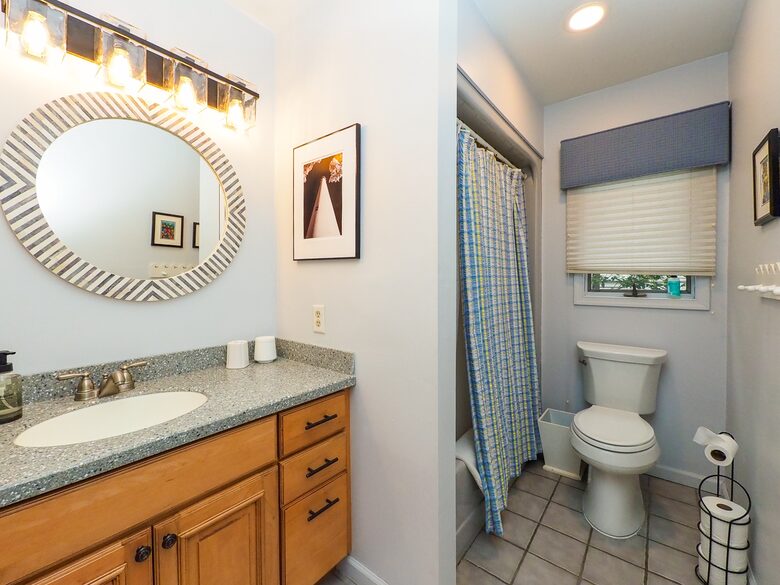 South End Beach Retreat | 1st floor duplex w/incredible views, short walk to beach - Ocean City, New Jersey