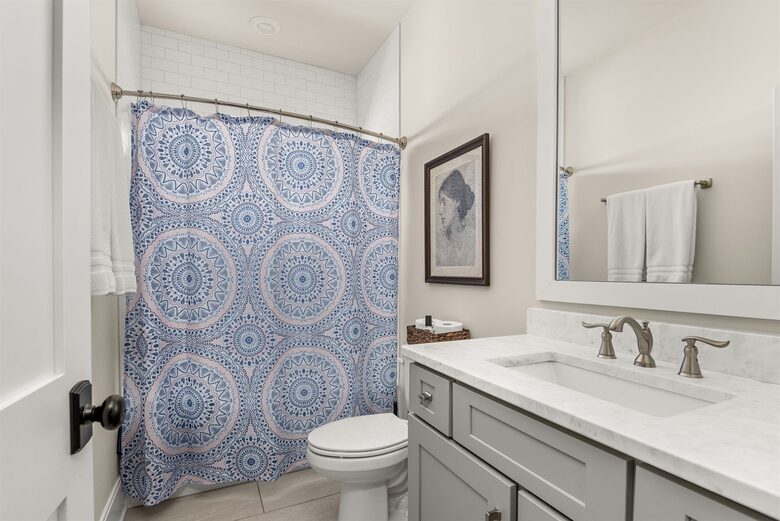 2nd floor guest bath off bonus room