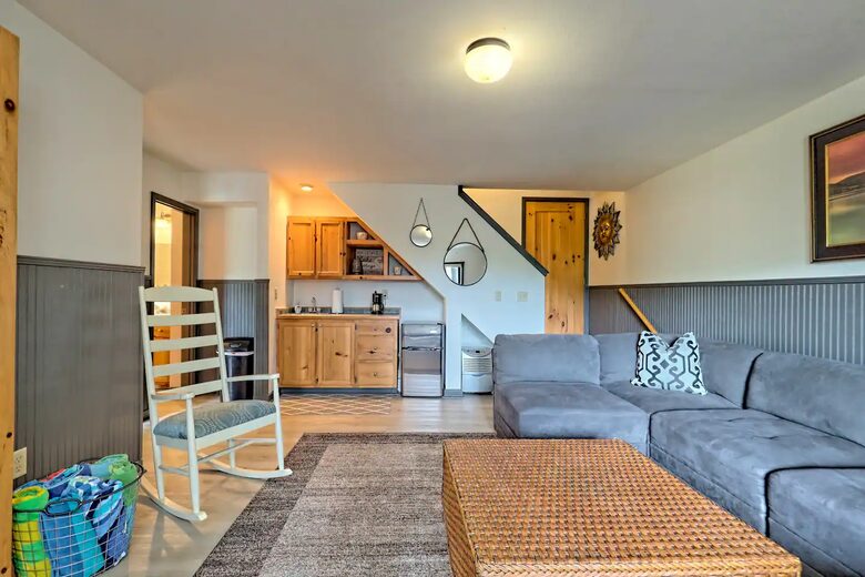 Games, TV, Mini kitchen area. Walk out to hot tub