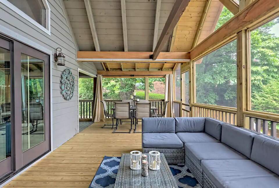 lots of seating for eating, games, just hanging out