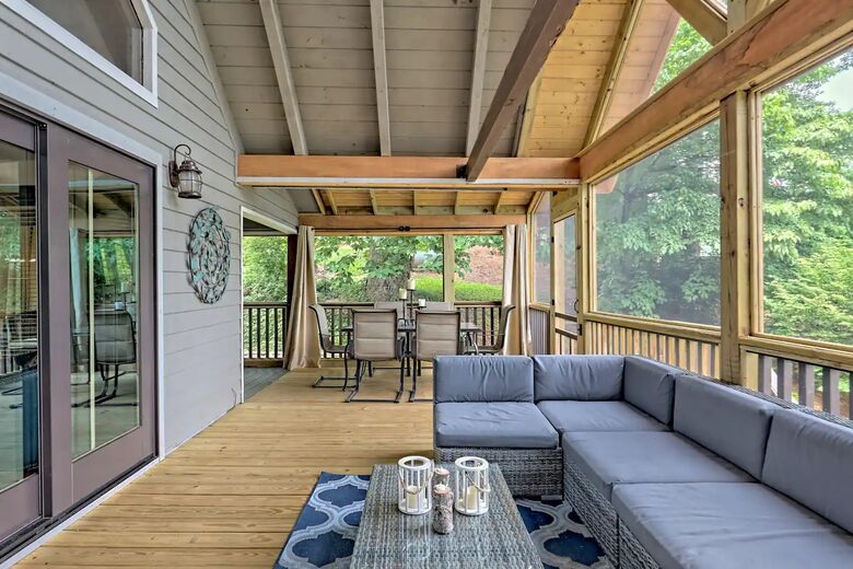 lots of seating for eating, games, just hanging out