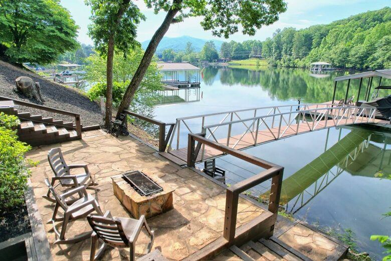 Sunrise Lodge on the Lake - Hiawassee, Georgia