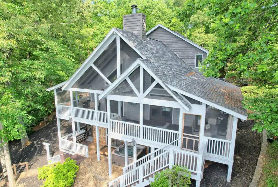 Sunrise Lodge on the Lake - Hiawassee, Georgia