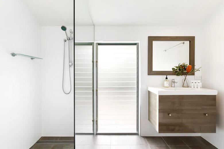 Noosa Heads Hideaway | Prime Location, Views & Sunsets, Walk to Beach - Noosa Heads, Australia