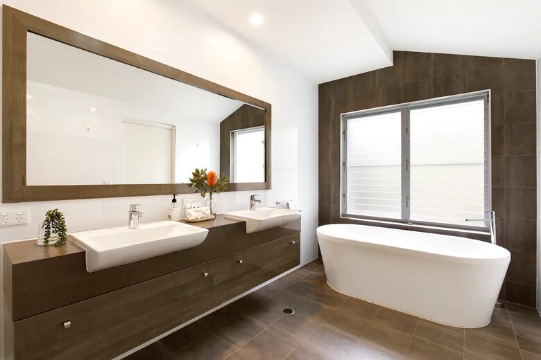 Noosa Heads Hideaway | Prime Location, Views & Sunsets, Walk to Beach - Noosa Heads, Australia