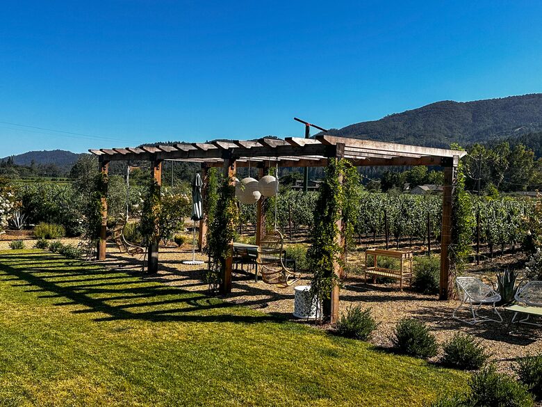 Napa Valley Vineyard Estate - Saint Helena, California