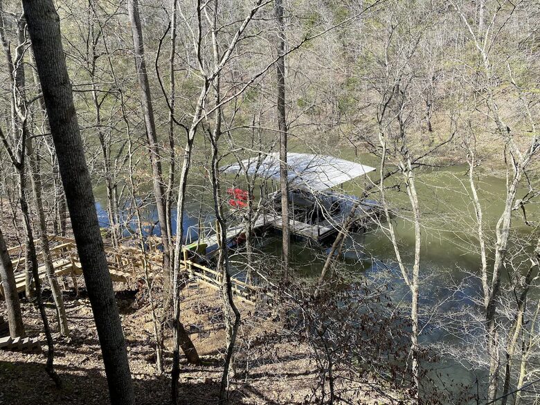 Waterfront Tims Ford Lake Retreat with Private dock and Hot Tub - Winchester, Tennessee