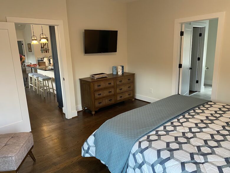 Waterfront Tims Ford Lake Retreat with Private dock and Hot Tub - Winchester, Tennessee