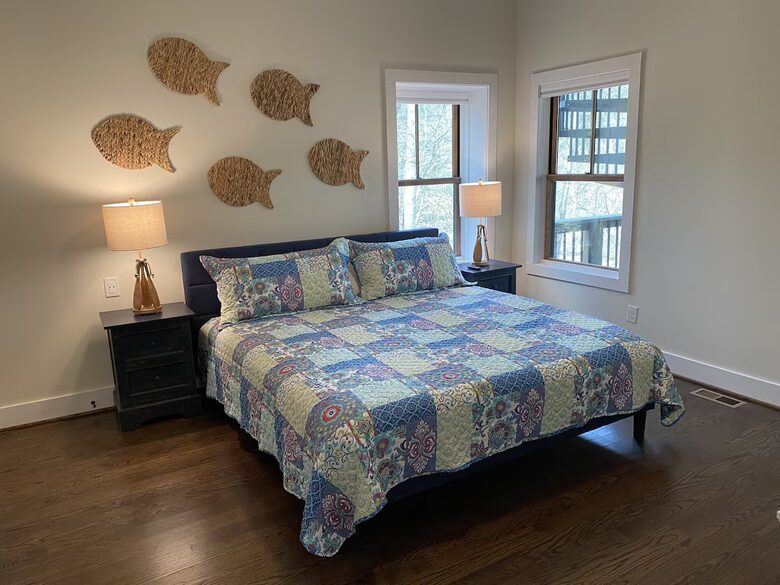 Waterfront Tims Ford Lake Retreat with Private dock and Hot Tub - Winchester, Tennessee