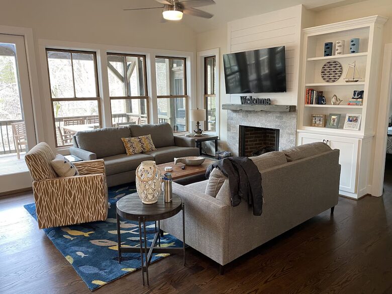 Waterfront Tims Ford Lake Retreat with Private dock and Hot Tub - Winchester, Tennessee