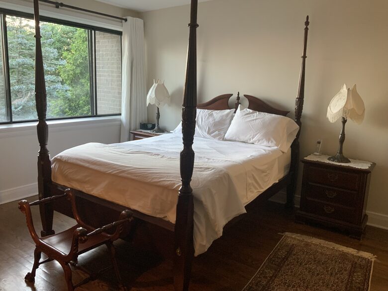 Mid century cottage on Mount Royal with stunning view - Outremont, Montreal, Canada