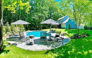 Peaceful Oasis with Pool - Aquebogue, New York