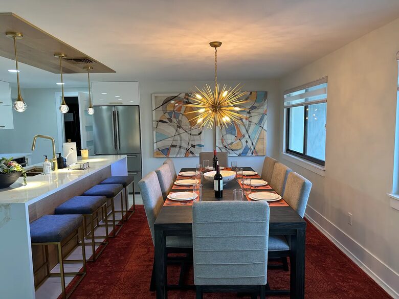 Serenity in Sarasota | Minutes to Beaches, Downtown and Spring Training with Private Heated Pool - Sarasota, Florida