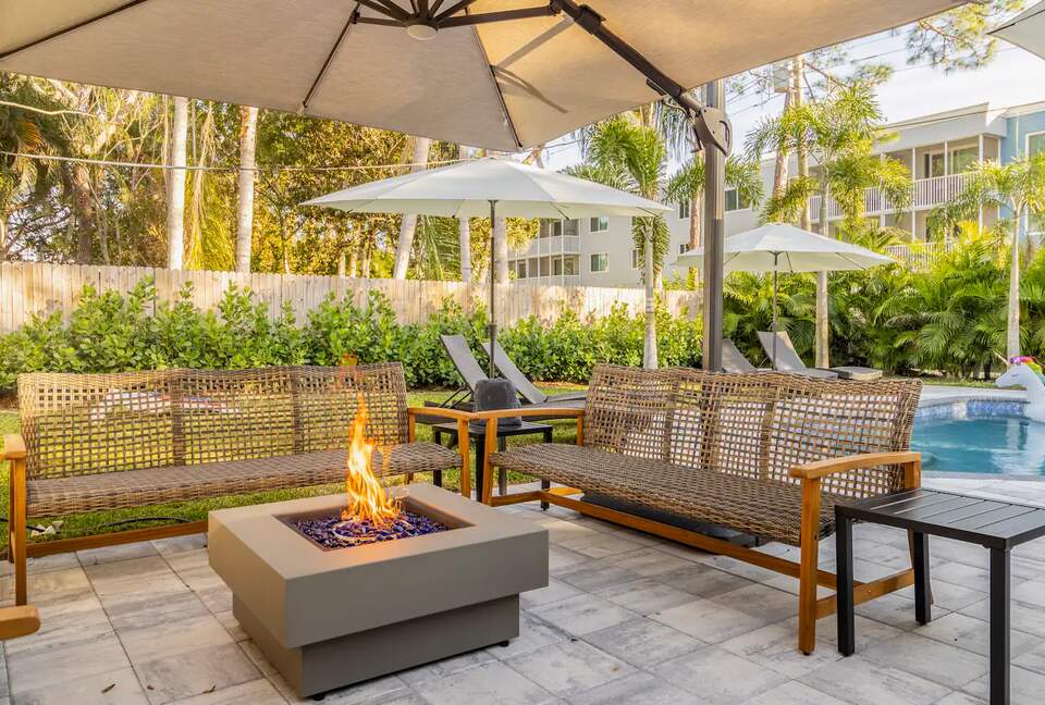 Serenity in Sarasota | Minutes to Beaches, Downtown and Spring Training with Private Heated Pool - Sarasota, Florida