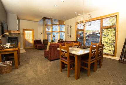 The Residence at Northstar (Tahoe 4 Bedroom Villa -Steps to Gondola) - Truckee, California