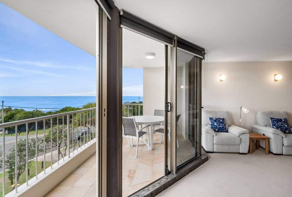 Jubilee Esplanade - Coolum, Australia