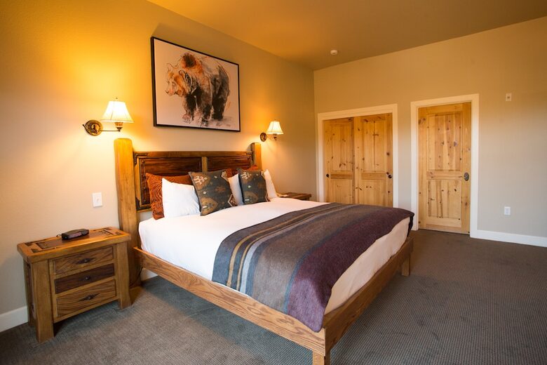 The Residence at Northstar (Tahoe 4 Bedroom Villa -Steps to Gondola) - Truckee, California