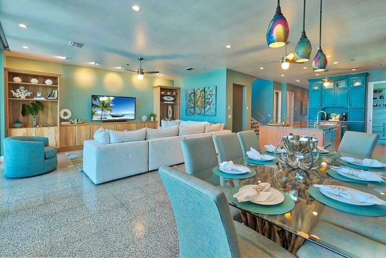 Mermaids Lair: Ultimate Beachfront Getaway - Indian Rocks Beach, Florida