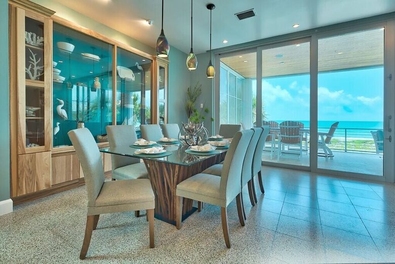 Mermaids Lair: Ultimate Beachfront Getaway - Indian Rocks Beach, Florida