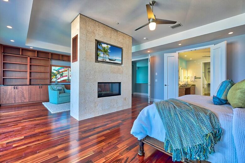 Mermaids Lair: Ultimate Beachfront Getaway - Indian Rocks Beach, Florida