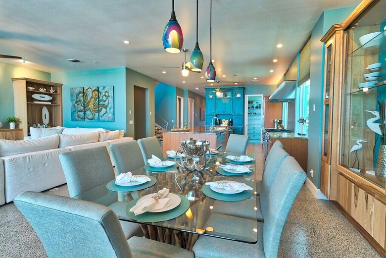 Mermaids Lair: Ultimate Beachfront Getaway - Indian Rocks Beach, Florida