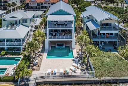 Mermaids Lair: Ultimate Beachfront Getaway - Indian Rocks Beach, Florida