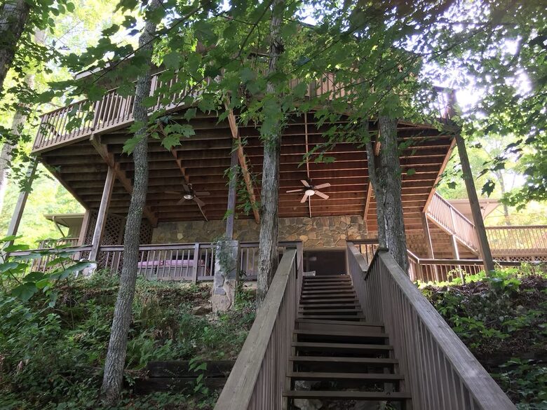Lakefront Getaway on Fontana Lake Private with Dock Pontoon - Bryson City, North Carolina