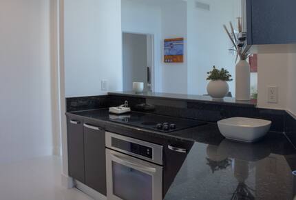 Modern Aventura Florida Apartment - Aventura, Florida
