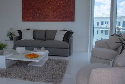 Modern Aventura Florida Apartment - Aventura, Florida
