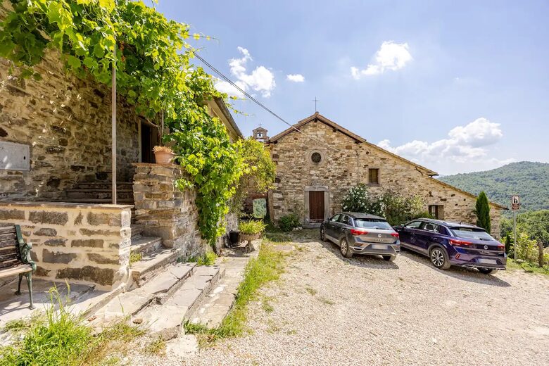 Charming Tuscan Getaway - Pieve Santo Stefano, Italy