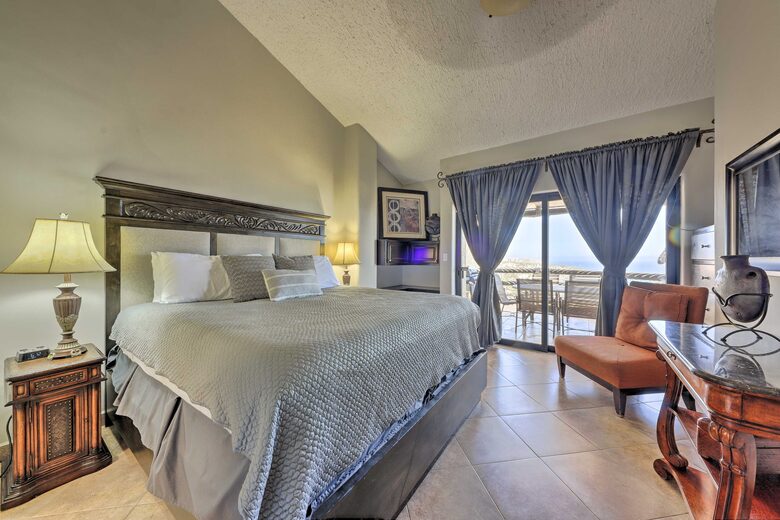 Resort-Style Cabo Penthouse with Pools & Ocean Views - Cabo San Lucas, Mexico