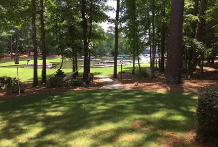 Tranquil Lakefront Retreat on Reynolds Lake Oconee - Greensboro, Georgia
