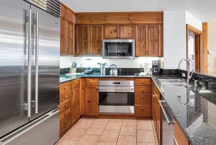 Austria Haus - 3 Bedroom Residence - Vail, Colorado