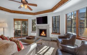 Austria Haus - 3 Bedroom Penthouse - Vail, Colorado