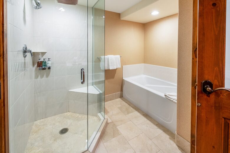 Austria Haus - 3 Bedroom Penthouse - Vail, Colorado