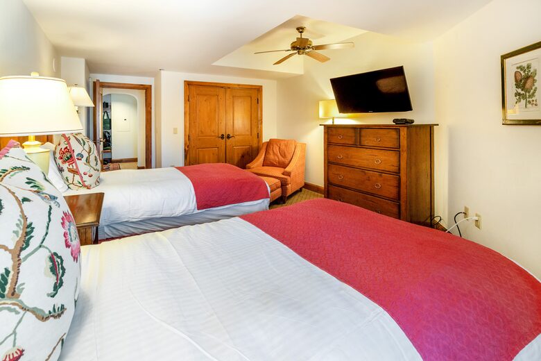 Austria Haus - 3 Bedroom Penthouse - Vail, Colorado