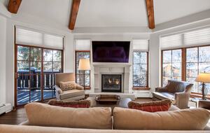 Austria Haus - 3 Bedroom Penthouse - Vail, Colorado