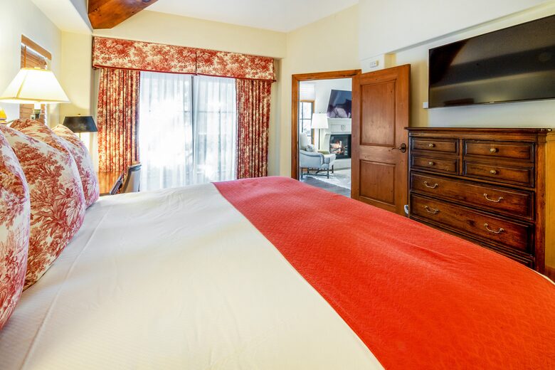 Austria Haus - 3 Bedroom Penthouse - Vail, Colorado