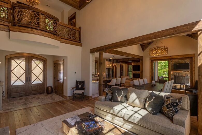 Spacious Eagles Nest Mountain Retreat with Stunning Views - Banner Elk, North Carolina