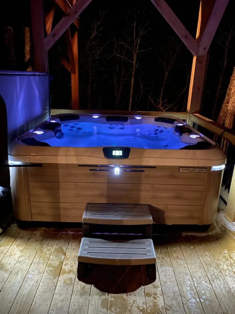 Spacious Eagles Nest Mountain Retreat with Stunning Views - Banner Elk, North Carolina